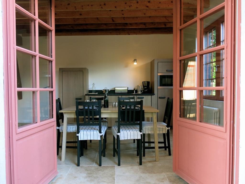 Chateau De Bouelles Bed & Breakfast นูฟชาเตล-ออง-เบร ภายนอก รูปภาพ