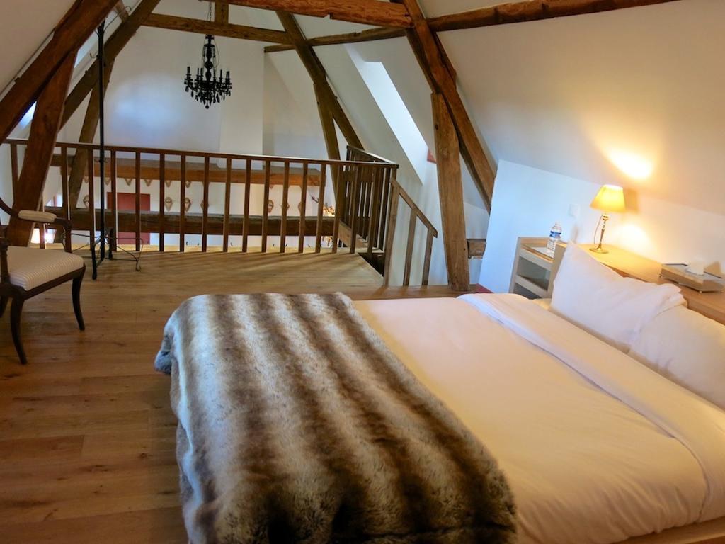 Chateau De Bouelles Bed & Breakfast นูฟชาเตล-ออง-เบร ภายนอก รูปภาพ