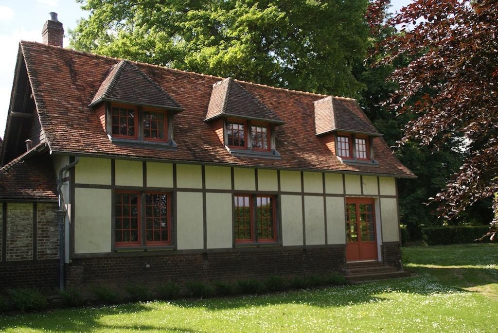 Chateau De Bouelles Bed & Breakfast นูฟชาเตล-ออง-เบร ภายนอก รูปภาพ