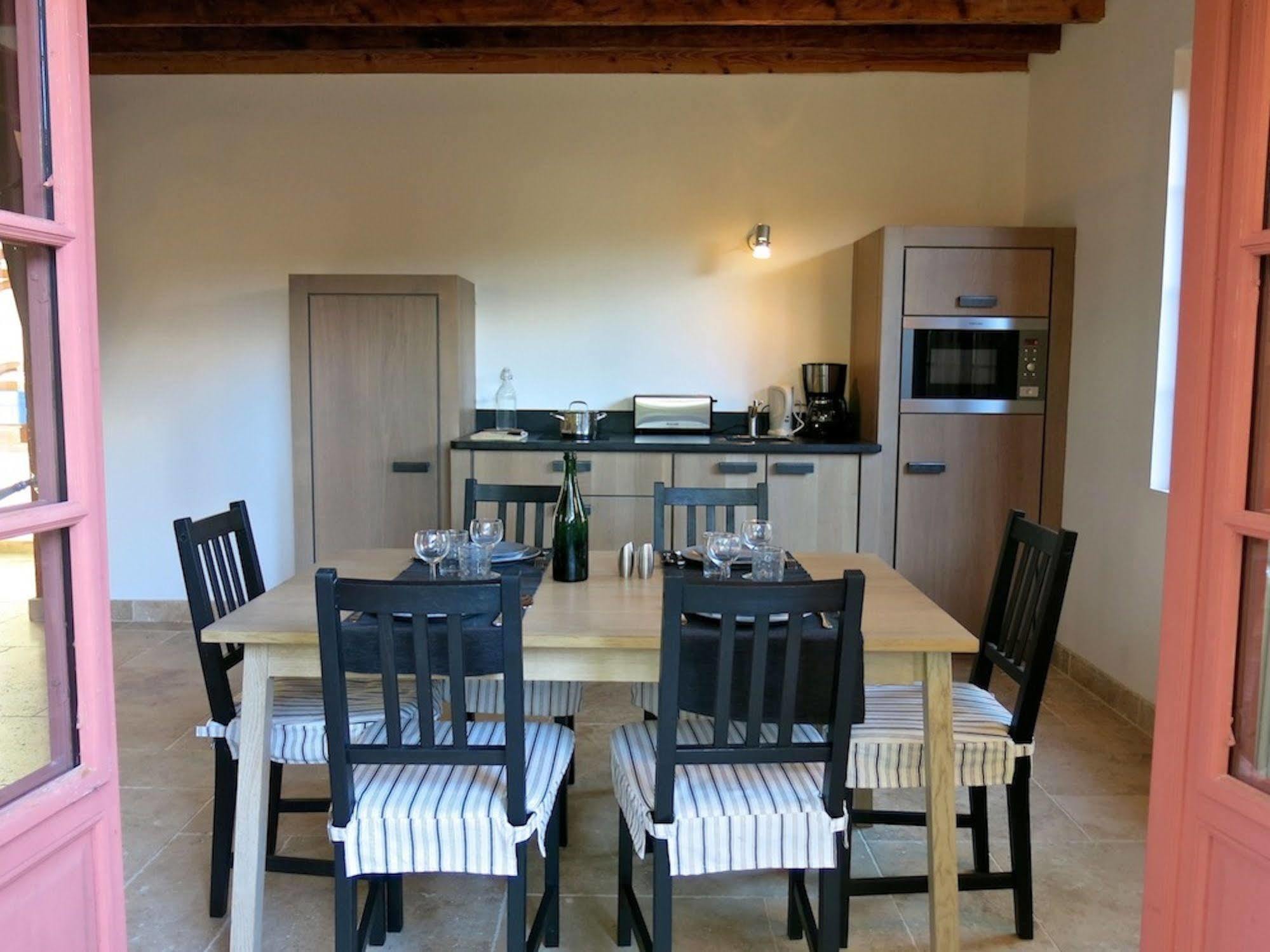 Chateau De Bouelles Bed & Breakfast นูฟชาเตล-ออง-เบร ภายนอก รูปภาพ