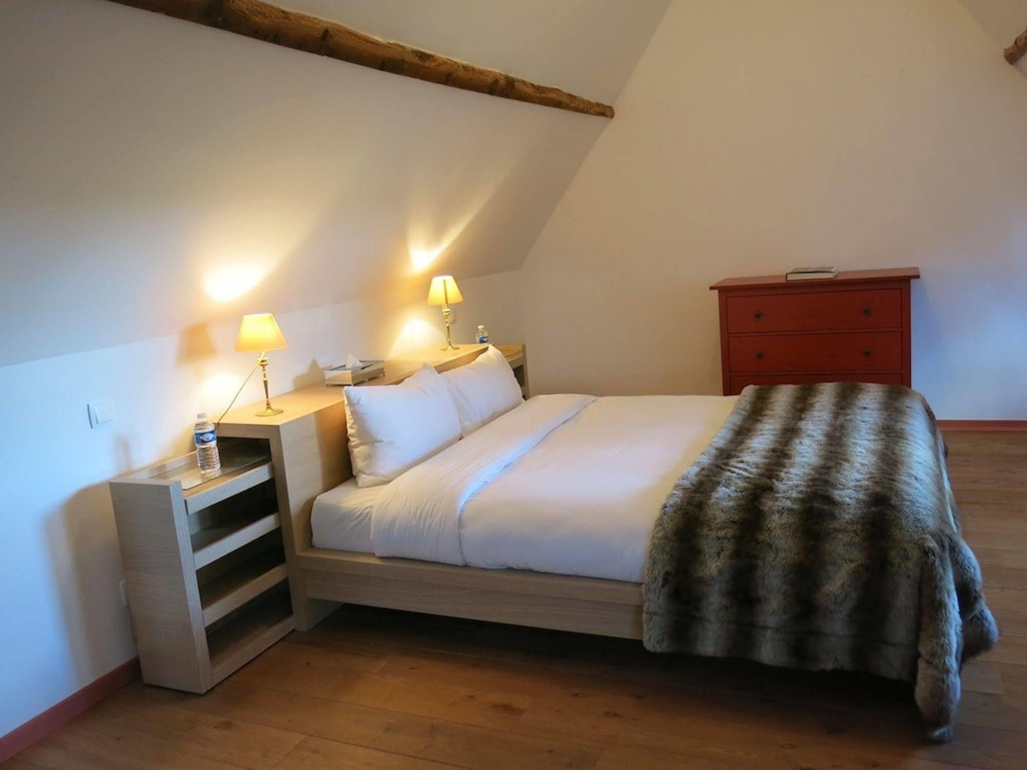 Chateau De Bouelles Bed & Breakfast นูฟชาเตล-ออง-เบร ภายนอก รูปภาพ