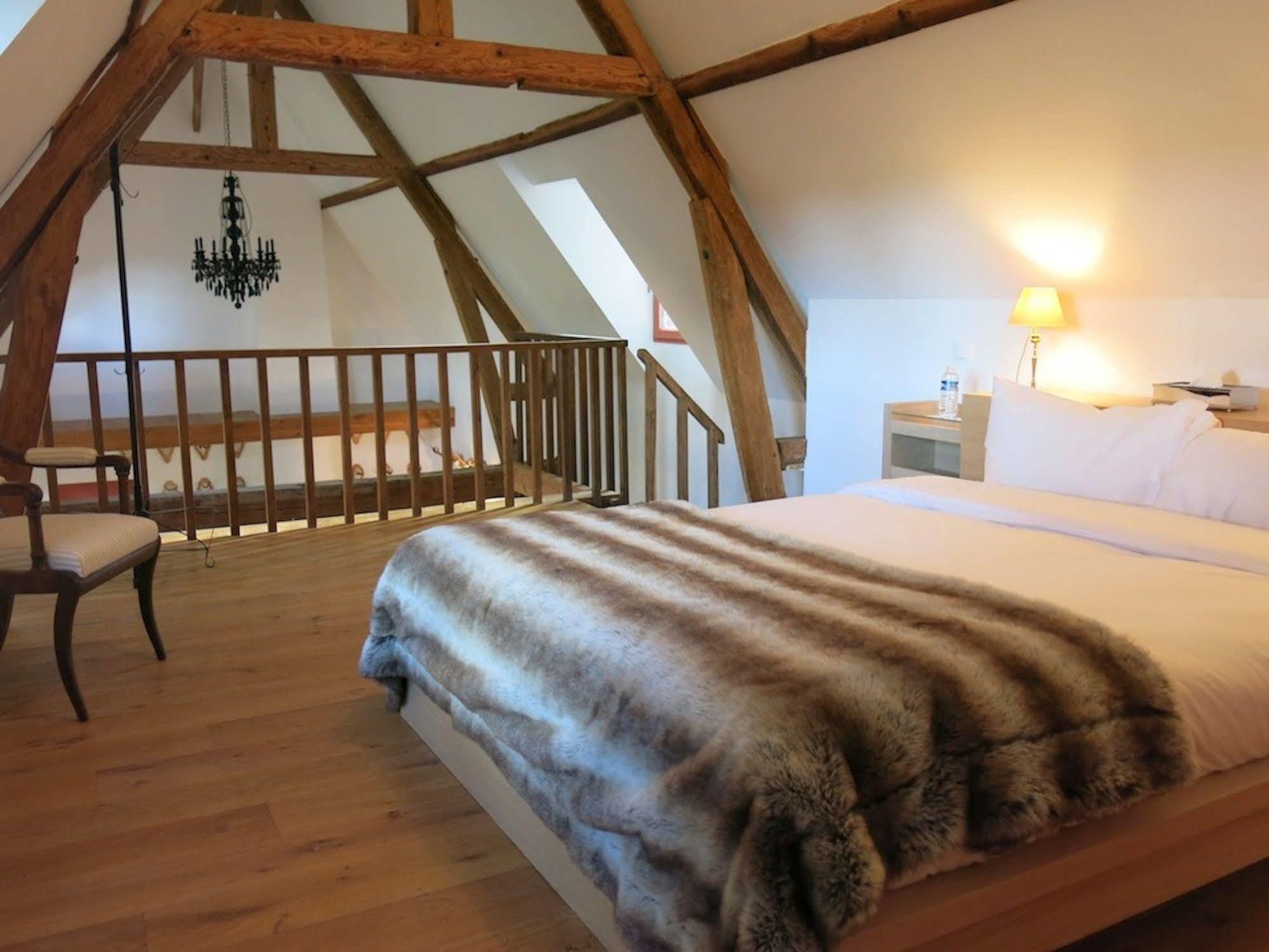Chateau De Bouelles Bed & Breakfast นูฟชาเตล-ออง-เบร ภายนอก รูปภาพ